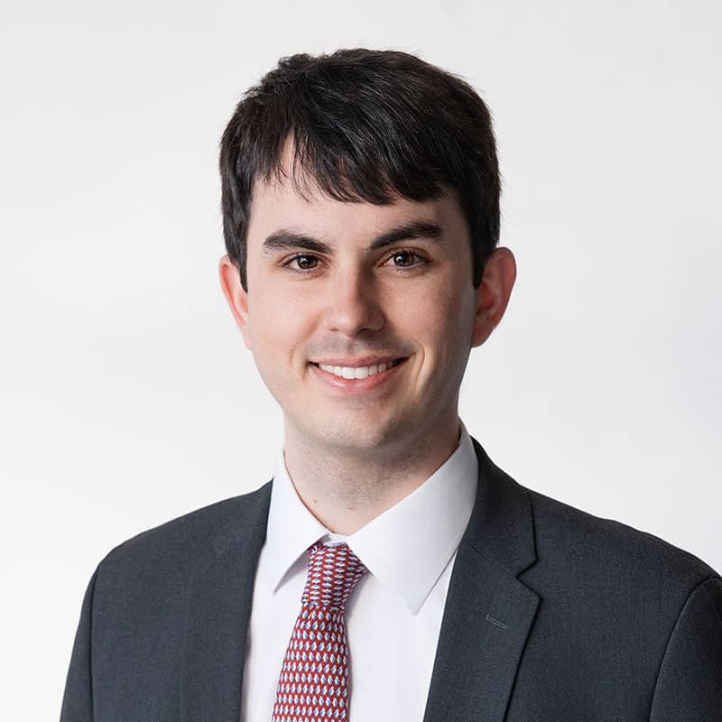 Fotografía de Daniel Zonas, abogado en McIntyre Law Firm.