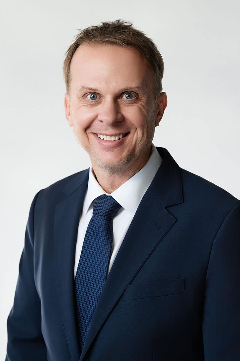 Fotografía de Jeremy Thurman, socio de McIntyre Law Firm.