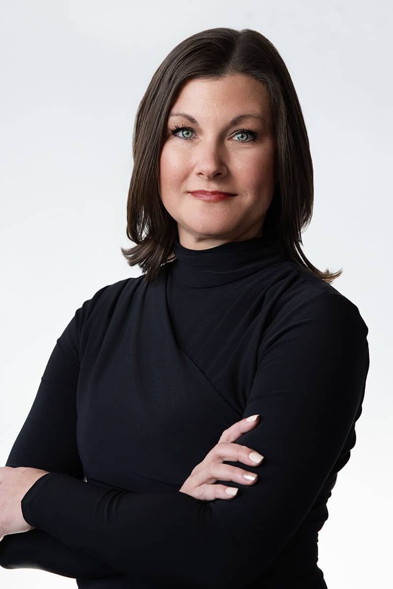 Fotografía de Mandy Byte, asistente legal en McIntyre Law Firm.